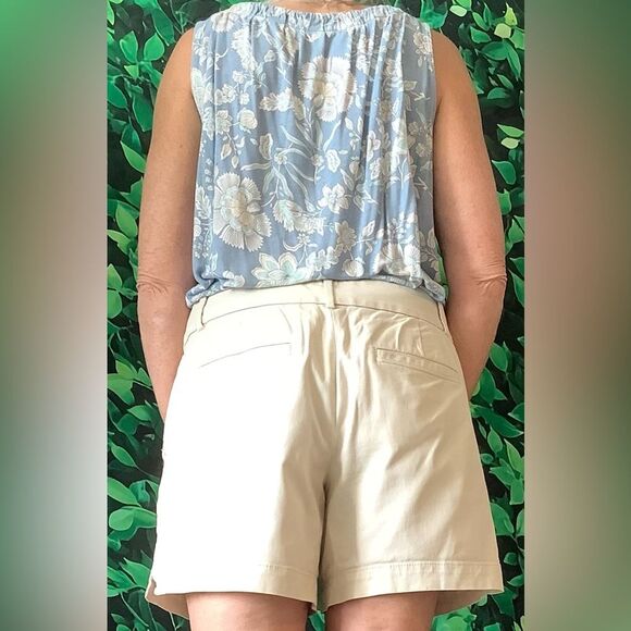 Loft Milky Cream Women's Riveria Flat Front Shorts Size 6 - Picture 4 of 5